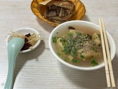 -洪峰浩老北京烧饼夹肉(角门路店)