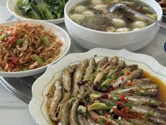 -丹水桥地锅鱼·翘嘴鲌·地方特色全鱼宴(丹江口大坝店)