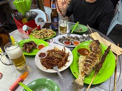 -明记烧鱼美味店