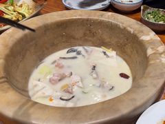 -滇香肴·云南菜蒸汽石锅鱼(云南北路店)
