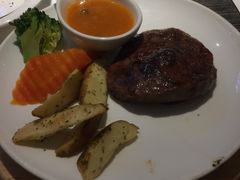 小蜜牛排-斗牛士牛排餐厅(嘉里汇店)
