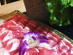 精品肥牛-新草堂锅物料理(泉城路店)