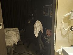 -粤塔x电竞酒店(深圳龙华大浪后浪新天地店)