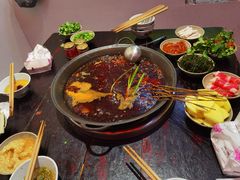 -四小区火锅·巷子里的重庆火锅(花照壁店)