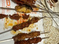 -小董哥烤串·爆汁大油边(故宫店)