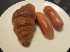 牛角包➕牛肉香肠-喜来登酒店-盛宴标帜餐厅