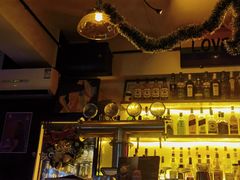 -Mx.cocktail bar