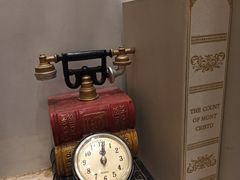 -新华里咖啡书吧(新华书店小寨店)