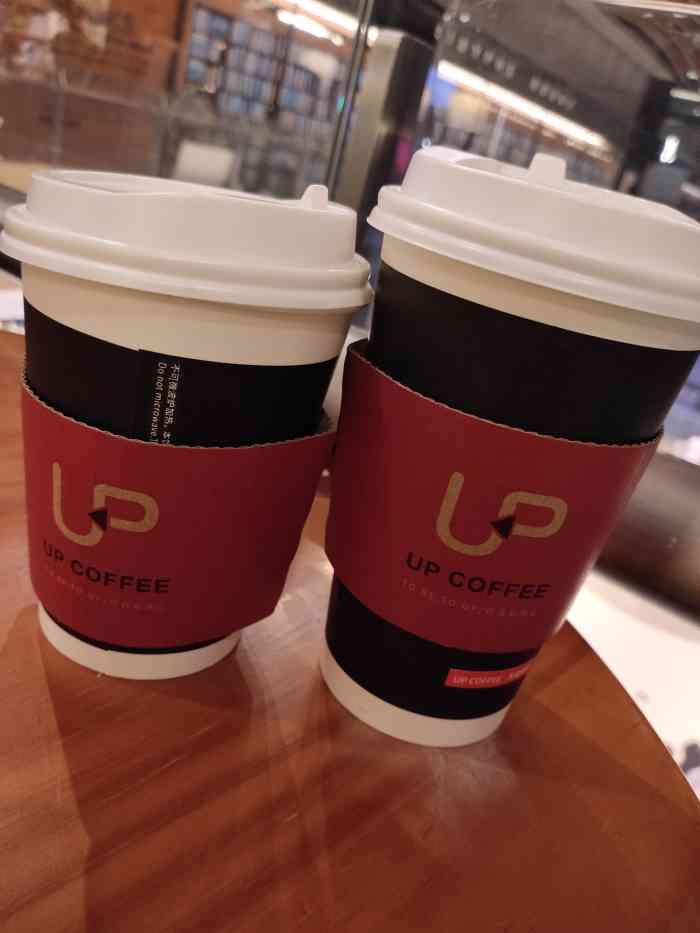 时候注意力不集中的时候很容易受外界影响书店大门就对着up矢量咖啡馆