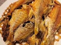 香煎炸鱼-五稻厨房粤西菜(新闻店)