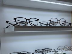 -美式眼镜·授权蔡司.依视路.尼康.豪雅.明月(南翔印象城店)