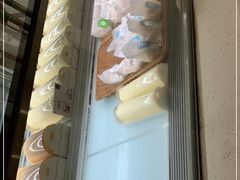 -顶东面包花园·生日蛋糕(世博店)