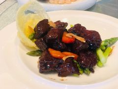 黑金雪花牛肉粒-上海和平饭店龙凤厅 Dragon Phoenix
