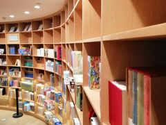 -新华文创·光的空间