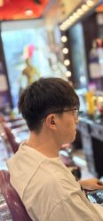 -东方先生国潮男士理发馆