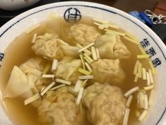 鲜肉净云吞-佳面馆·竹升云吞面·爽鱼皮·牛腩面(易发店)