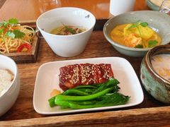 -瑰丽酒店·海吧·天际下午茶·现场DJ·天台酒吧