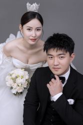 点击看大图 -挪娅婚纱摄影皇家会所