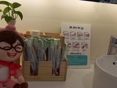 -维乐口腔(美维云门诊陆家嘴店)