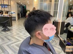 -丁和李朴美发沙龙