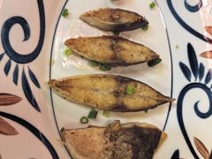 香煎鲳鱼-陈鹏鹏潮汕菜(宝安机场T3航站楼店)