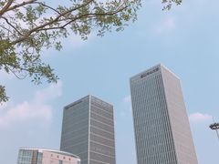 -天津梅江中心皇冠假日酒店