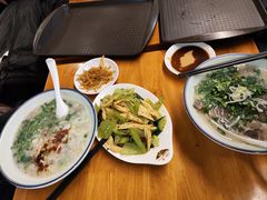 -刘记羊汤·烧饼夹肘子