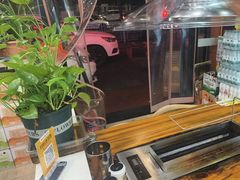 -哈尔滨小酒馆·鲜肉现穿自助烧烤(康新花园店)