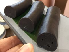 香滑黑芝麻卷-喜喜酒家·纯手工点心·粤菜