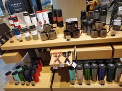 零售区-星巴克臻选(上海合生汇1F店)