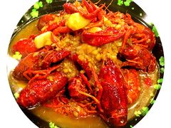 -虾弄弄海派小龙虾·牛羊蝎子火锅