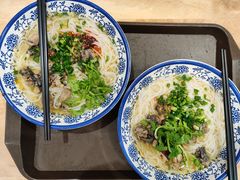 临沧土鸡米线-华中科技大学百景园(三楼酒店)