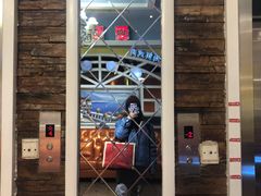 -爱客得牛排海鲜烤肉·火锅自助(春熙路黑金好店)