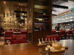 -恰餐厅及酒吧 CHAR Bar & Grill (北京丽都皇冠假日店)