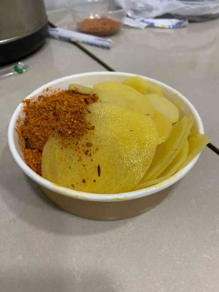 蔡娘娘洋芋片片(贝森店)-"我吃辣不太行,所以点的一个汤汁的洋芋片片.