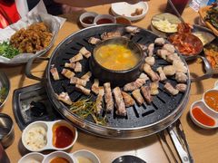 -江南猪肉商会无限续吃(弘大店)