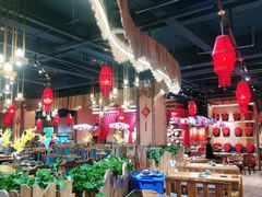 大堂-老滇山寨•云南特色菜•地方菜•民族风情歌舞表演(金碧店)