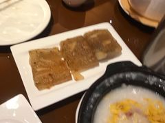 -广州中心皇冠假日酒店·百粤楼