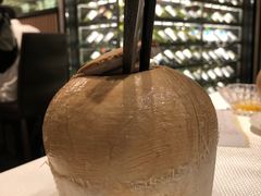 椰子水-新加坡海鲜共和(名胜世界圣淘沙海滨坊)