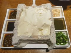 -95号酱骨·一块豆腐(展春园西路店)