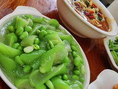 -胡子饮食店