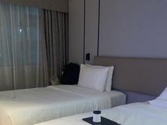 -深圳龙华大浪商业中心亚朵X酒店