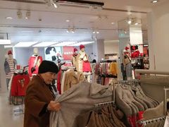 -H&M(天一广场店)