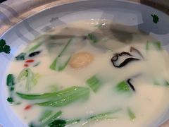 鱼汤煮时蔬-柿合缘新京菜(国金中心商场店)