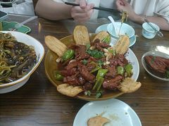 -泉畔人家·老济南经典鲁菜(大明湖店)