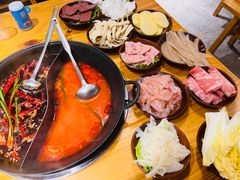 -乐闹闹重庆火鍋(民治店)