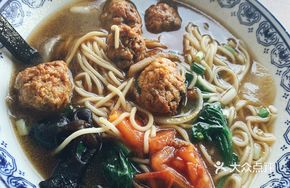 Signature Meatball Noodles