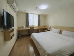 -7天酒店(上海江宁路地铁站玉佛寺店)