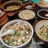 用完餐走出来，门口已不少等位估计是慕名而来的