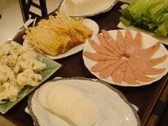 -小天鹅火锅·一线江景洪鼎旗舰店(洪崖洞店)